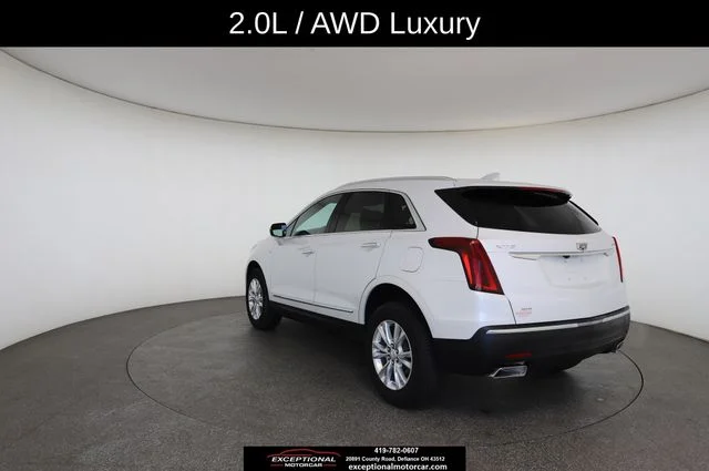 Used 2022 White Cadillac Luxury image 12