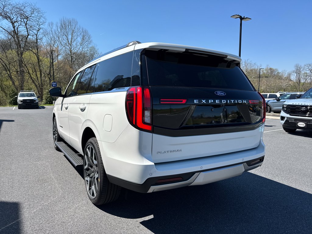 New 2026 Star White Metallic Tri-Coat Ford Platinum image 18