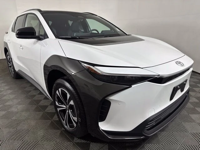 Certified Used 2024 Pearl Toyota XLE image 1