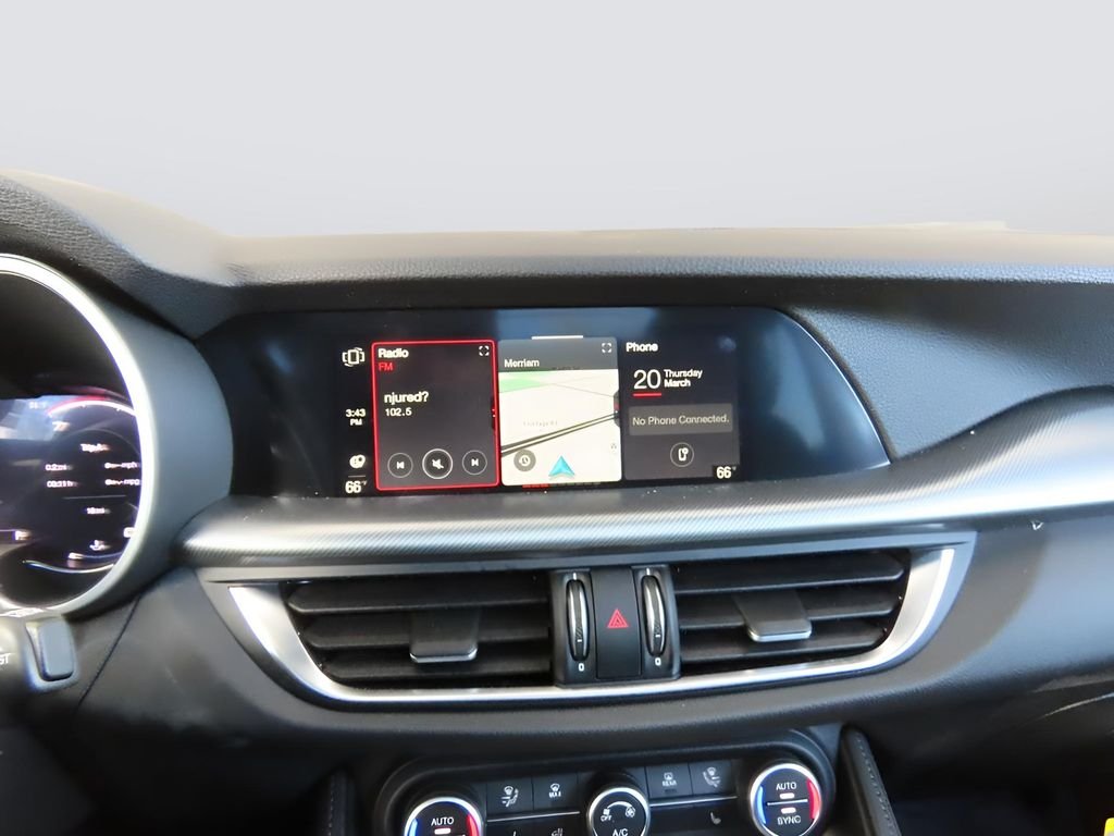 2025 Alfa Romeo Stelvio Base - Photo 24