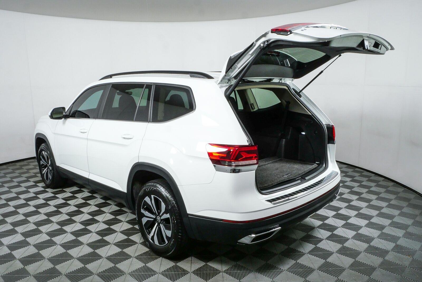 2024 Volkswagen Atlas SE - Photo 33