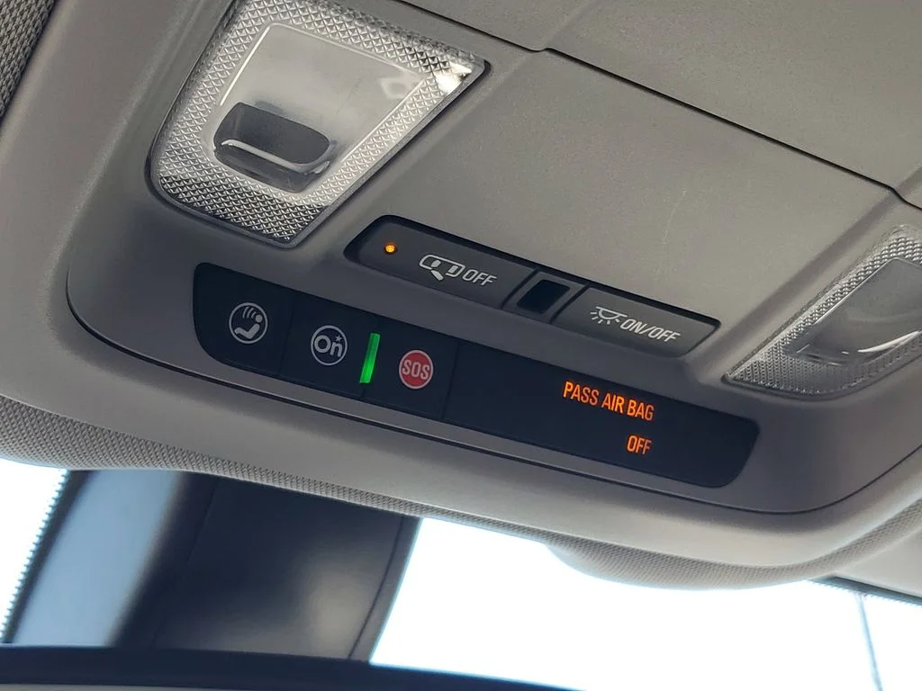 Used 2018 Ebony Twilight Metallic GMC SLE image 19