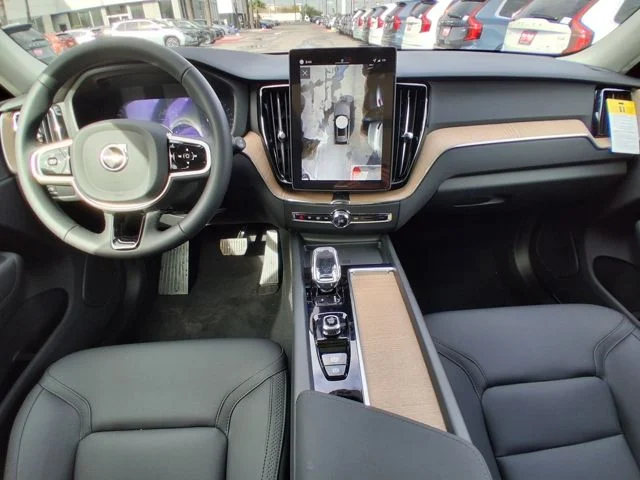 New 2026 Crystal White Volvo Plus image 10