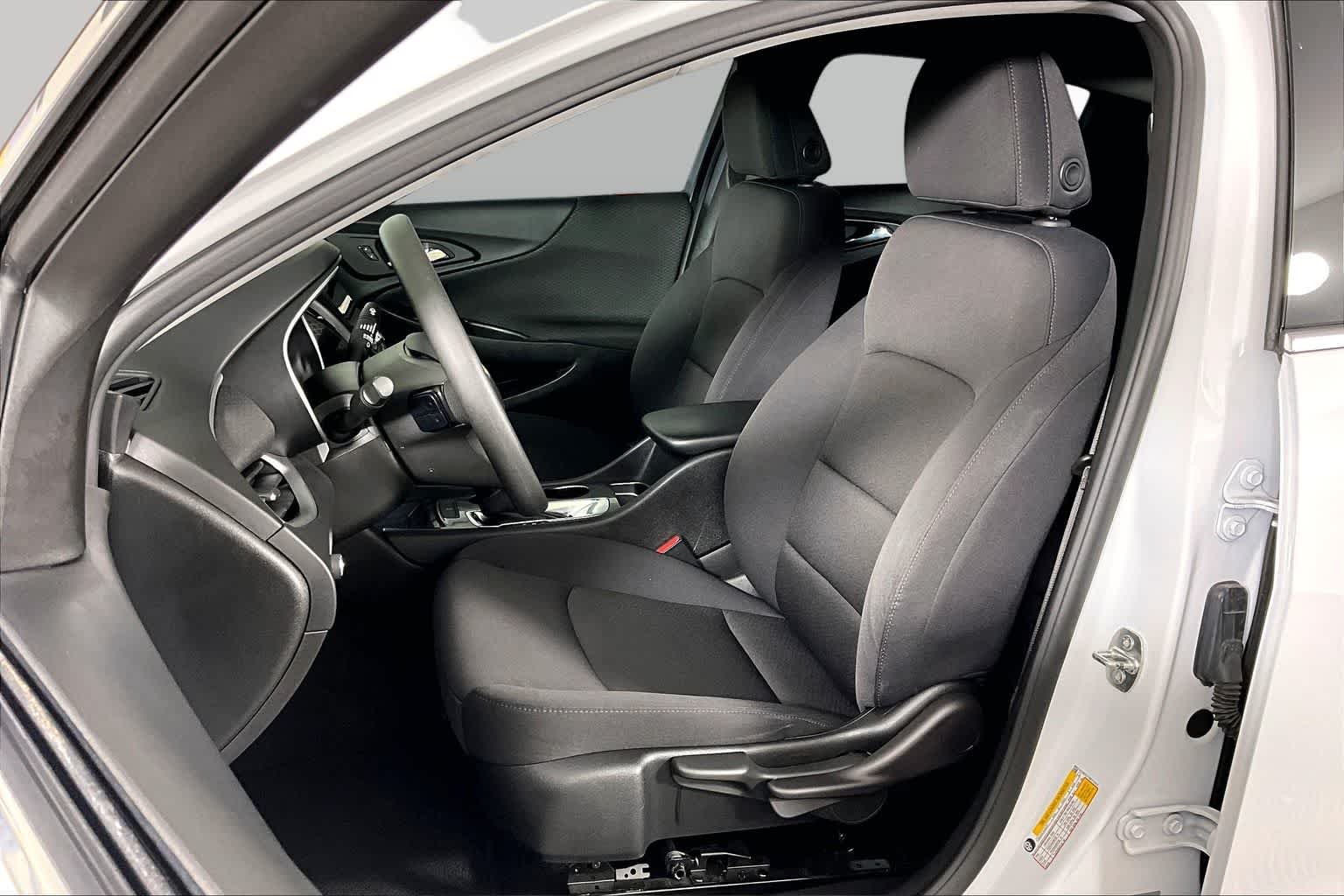Used 2022 Summit White Chevrolet LS image 8
