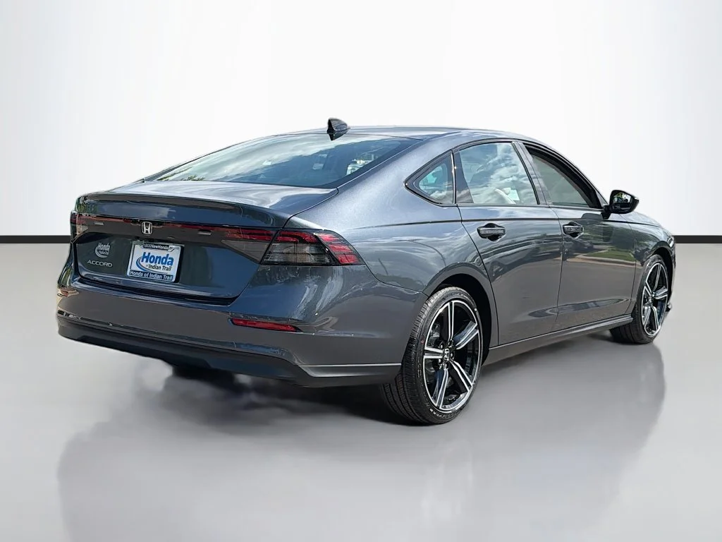 New 2026 Meteorite Gray Metallic Honda SE image 5