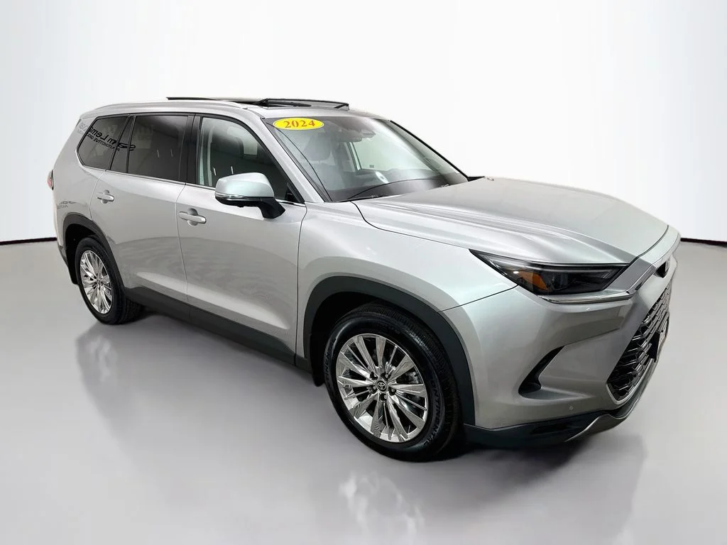 Used 2024 Silver Toyota Platinum image 1