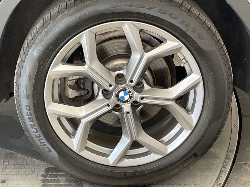 Used 2023 Gray BMW xDrive30i image 13