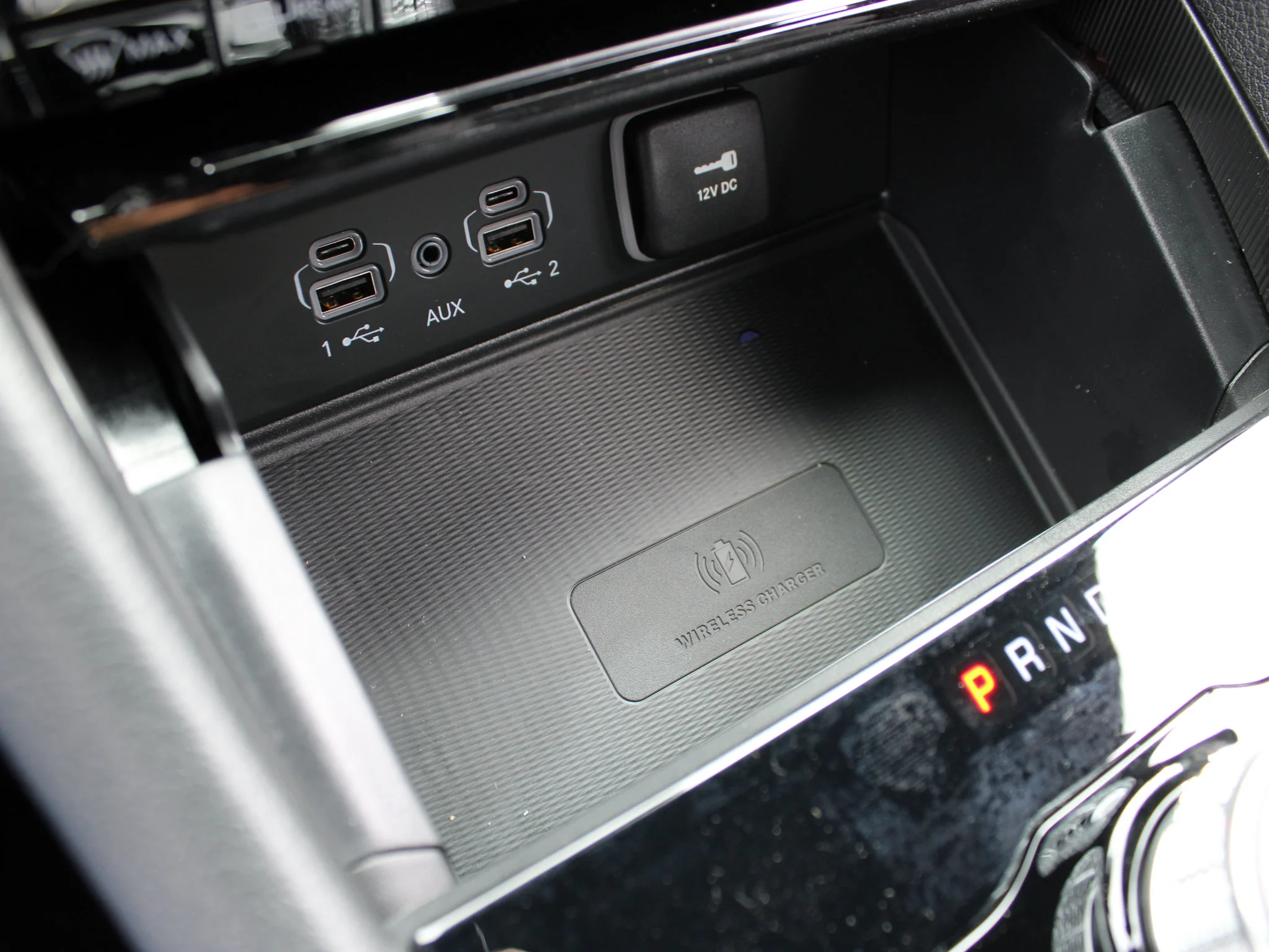 New 2025 Silver Jeep Altitude* 4x4, Sunroof, Heated Leather, Wireless Charging Pad image 21