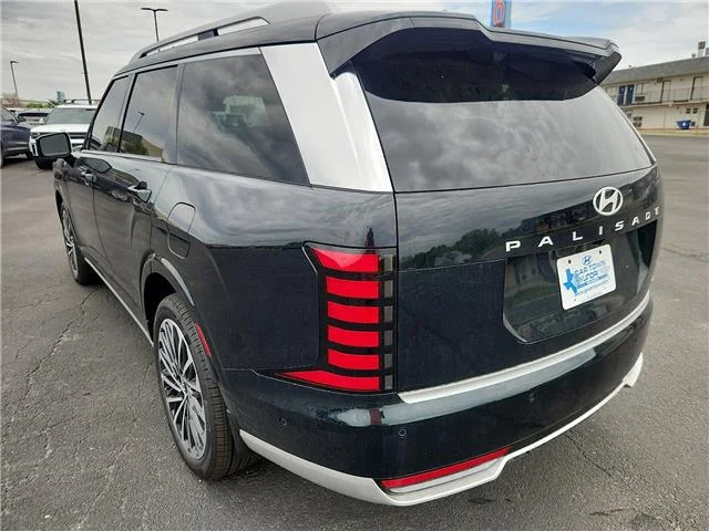New 2026 Robust Emerald Pearl Hyundai Calligraphy image 3
