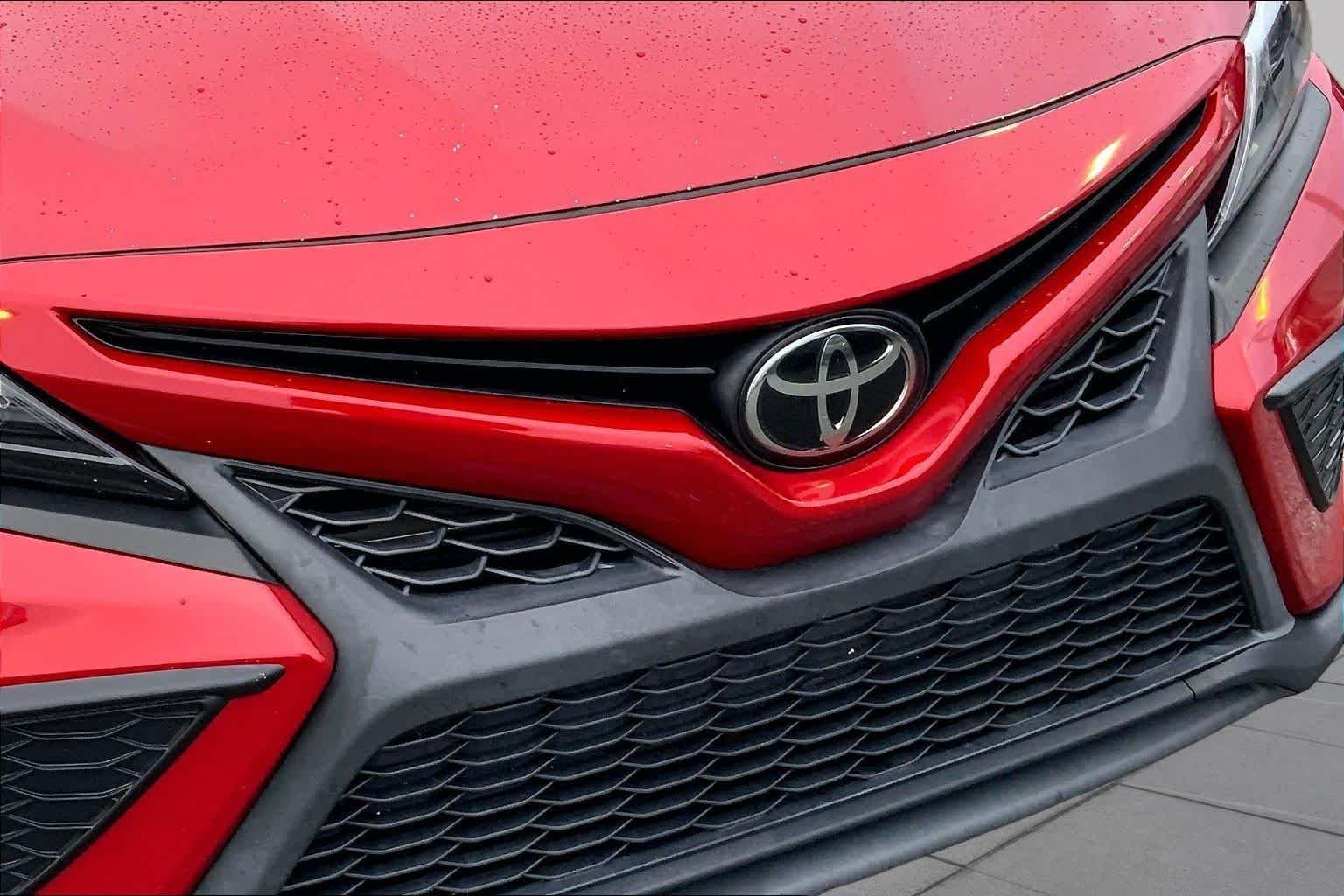 Used 2022 Supersonic Red Toyota SE image 26