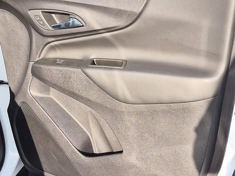Used 2023 Summit White Chevrolet LT image 33