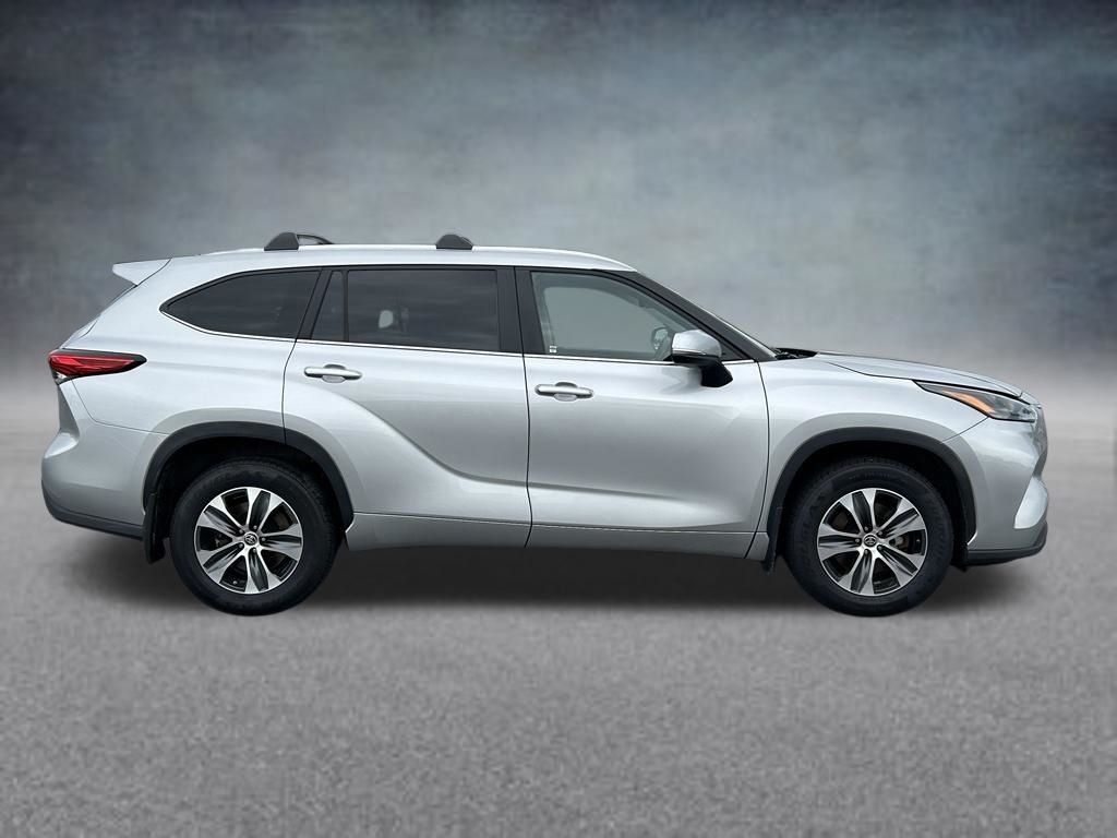 2023 Toyota Highlander XLE - Photo 7