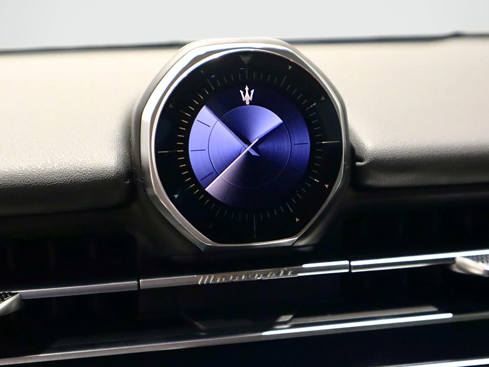 New 2027 Bianco Maserati  image 35