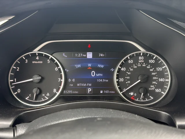 Used 2020 Gray Nissan SL image 23