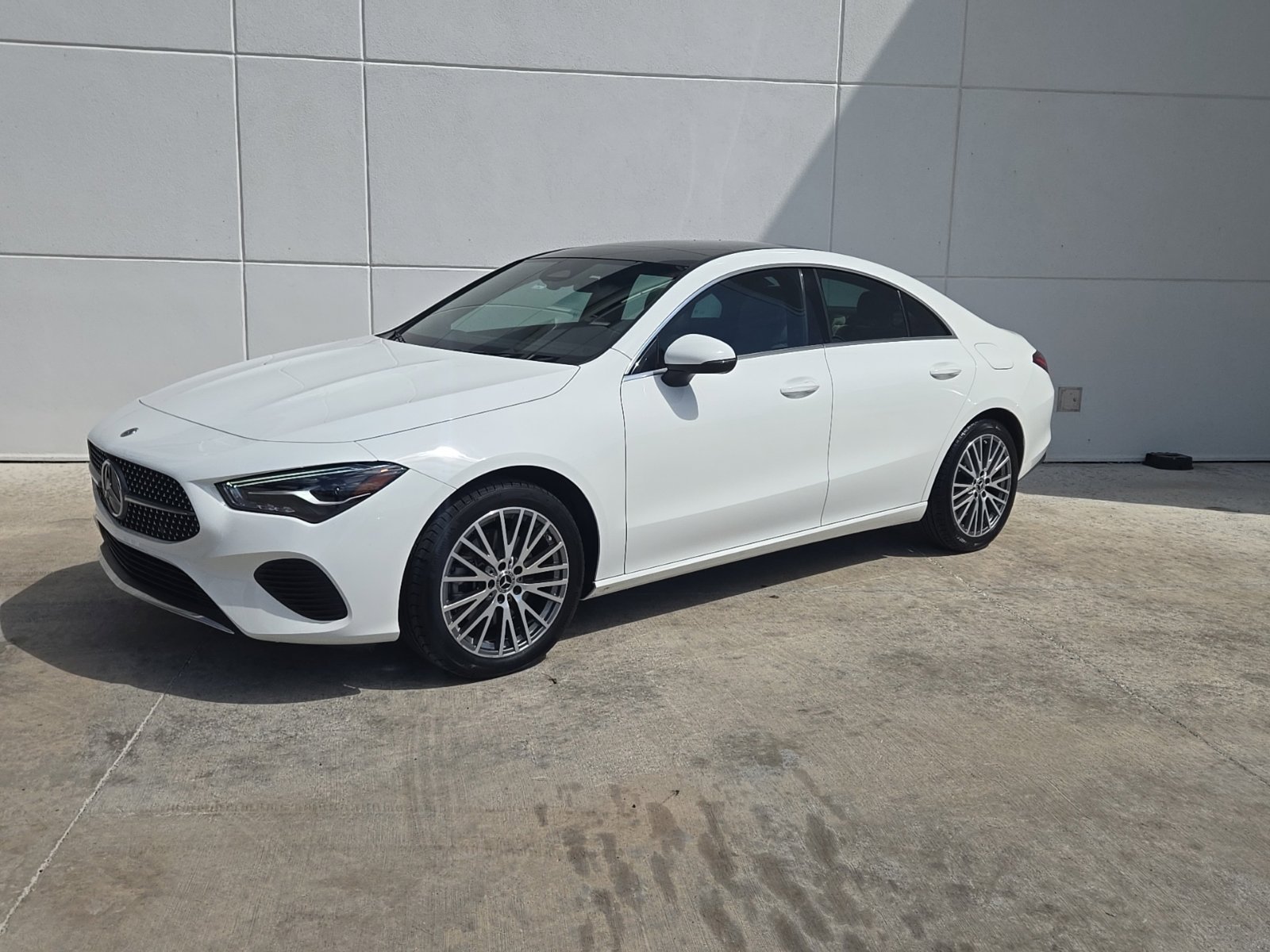 Certified Used 2025 White Mercedes-Benz CLA 250 image 2