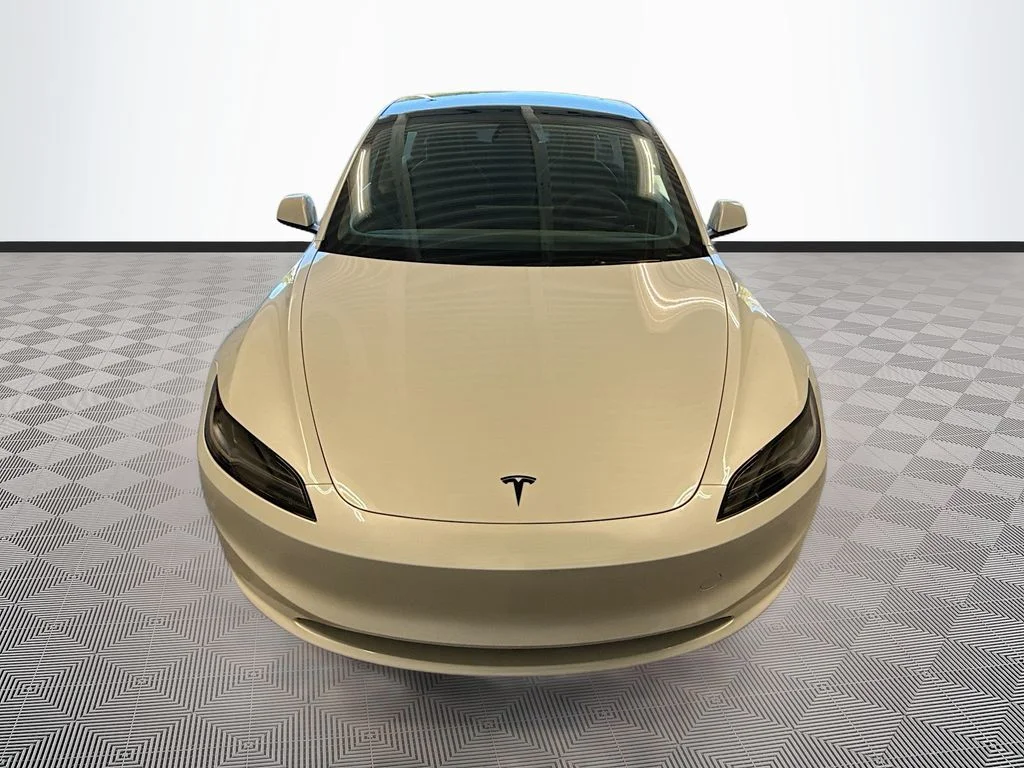 Used 2025  Tesla Standard image 2