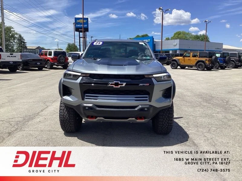 Used 2025 Gray Chevrolet ZR2 image 2
