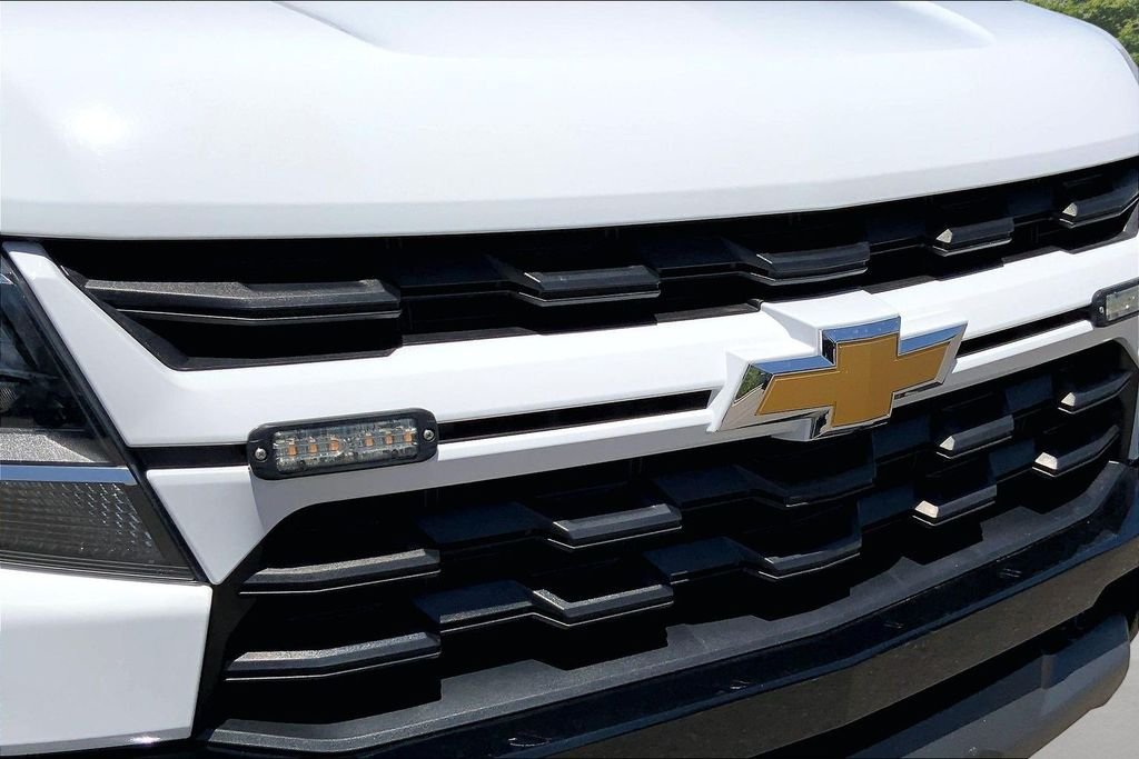 Used 2022 White Chevrolet LT image 26