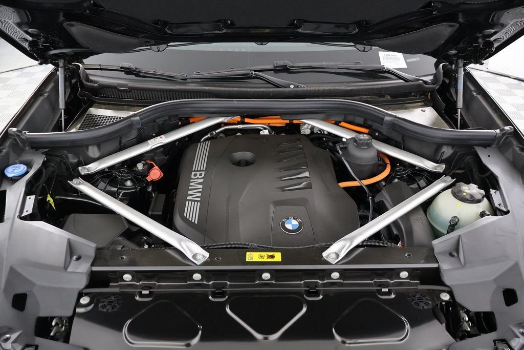2026 BMW X5 50e - Photo 9