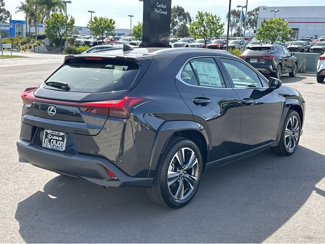 2026 Lexus UX Hybrid 300h Premium - Photo 6