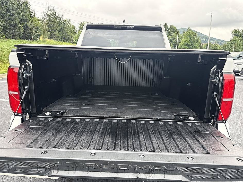 Used 2024 Ice Cap Toyota SR5 image 18