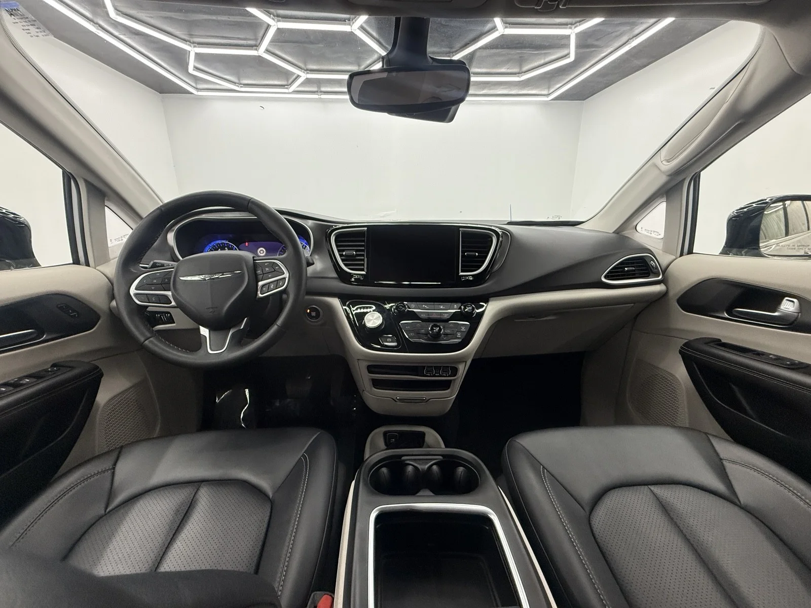 Used 2024 SILVER Chrysler Touring L image 10