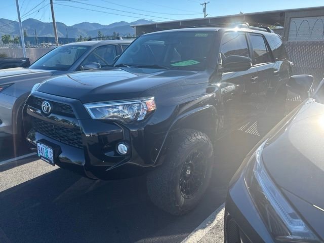 Certified Used 2019 Black Toyota SR5 image 4
