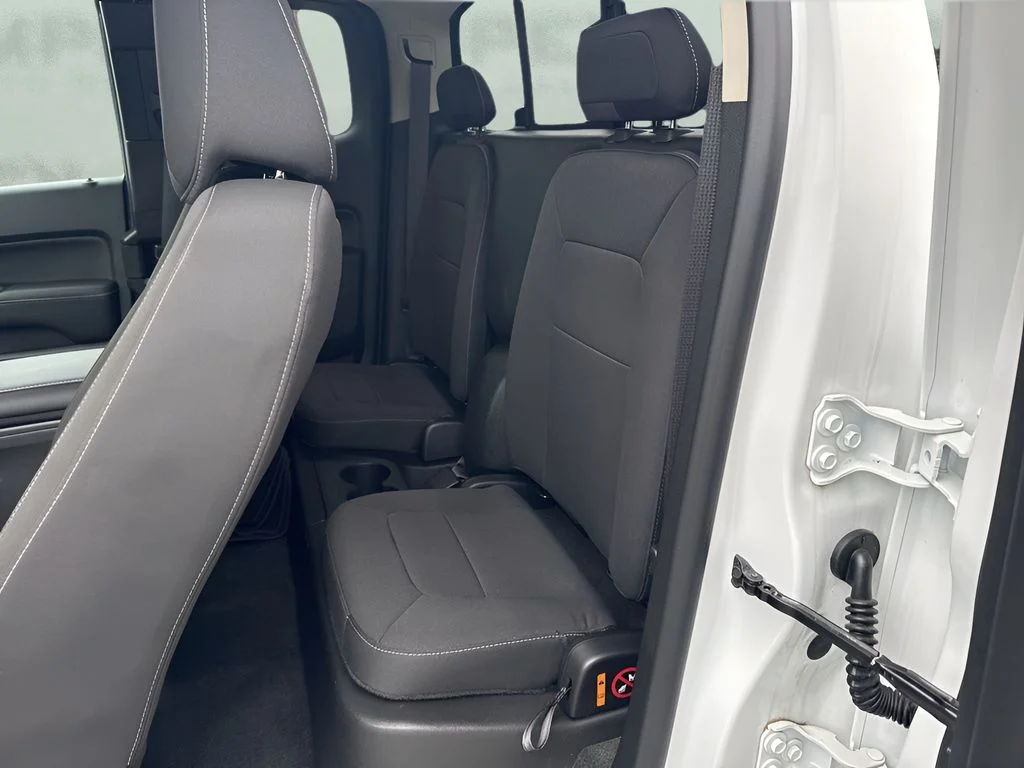 Used 2018 White GMC SLE1 image 10