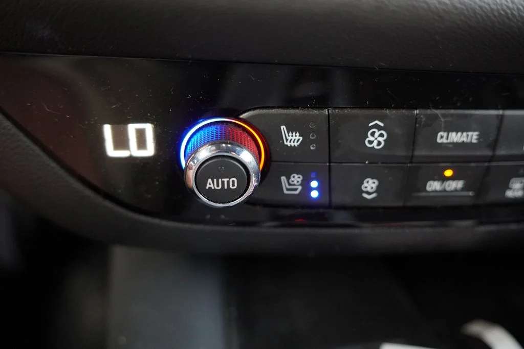 Used 2022 Summit White Buick Premium Group image 7