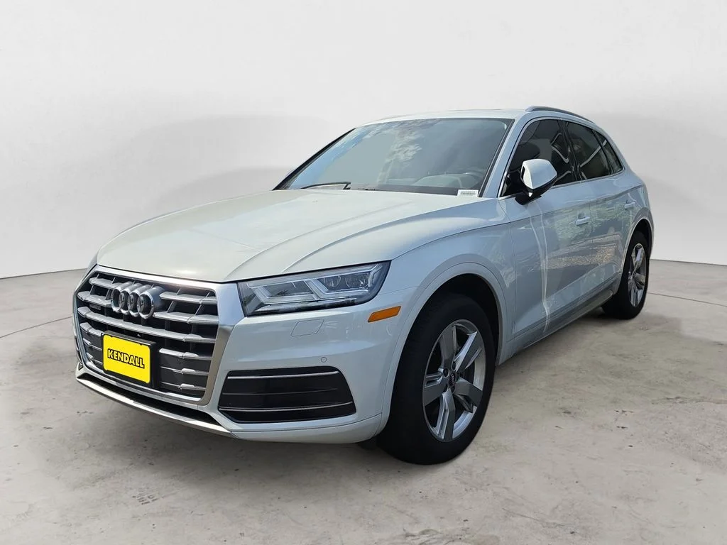 2019 Audi Q5 2.0T quattro S tronic Premium Plus's photo