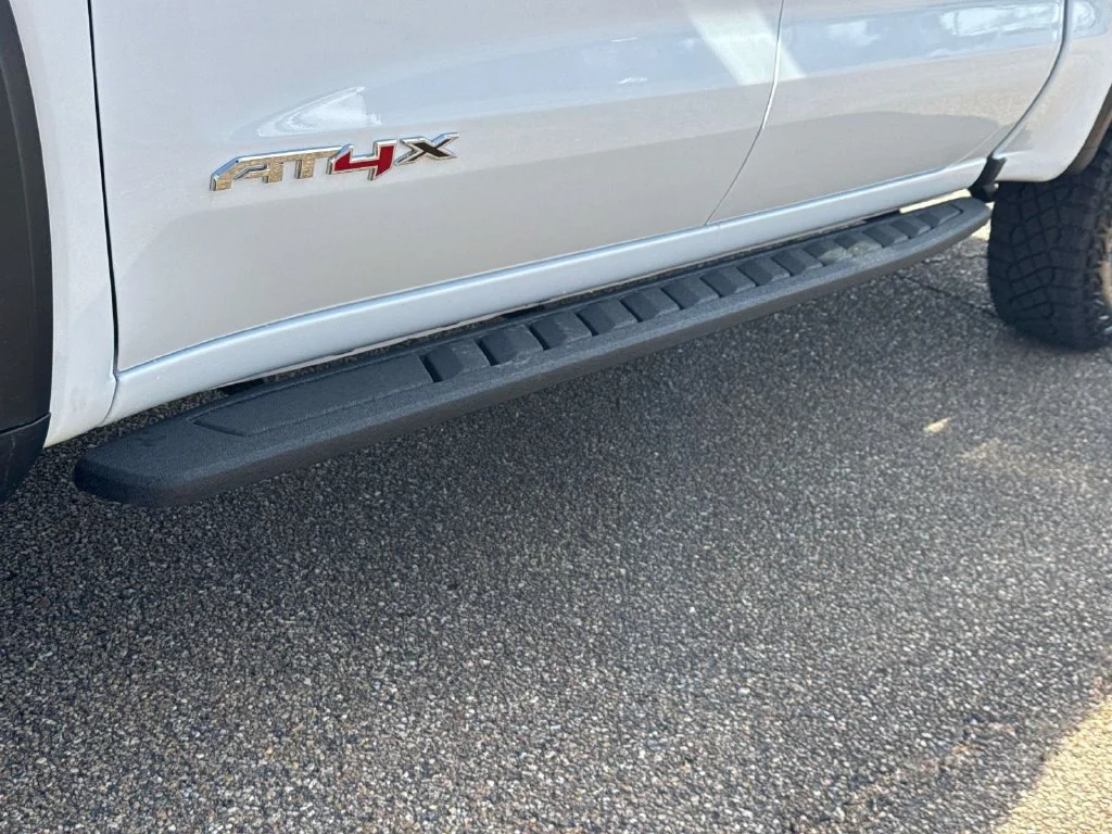 2026 GMC Sierra 1500 AT4X - Photo 10
