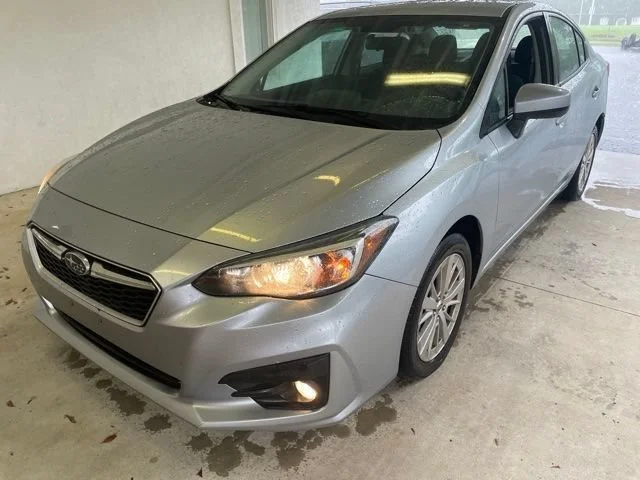 Used 2018 Ice Silver Metallic Subaru Premium image 3