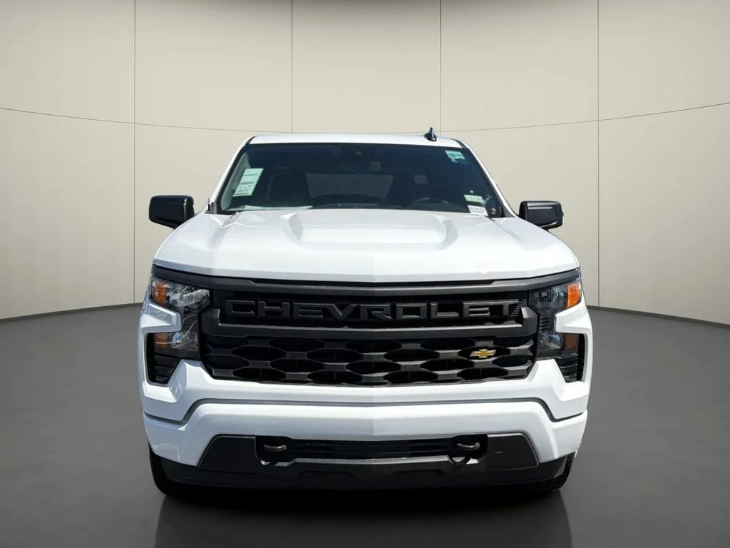 New 2026 Summit White Chevrolet Custom image 2