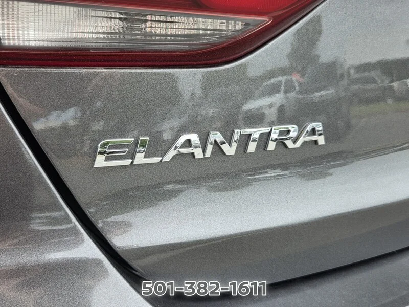 Used 2017 Galactic Gray HYUNDAI SE 2.0L AUTO (ULSAN PLANT) image 15