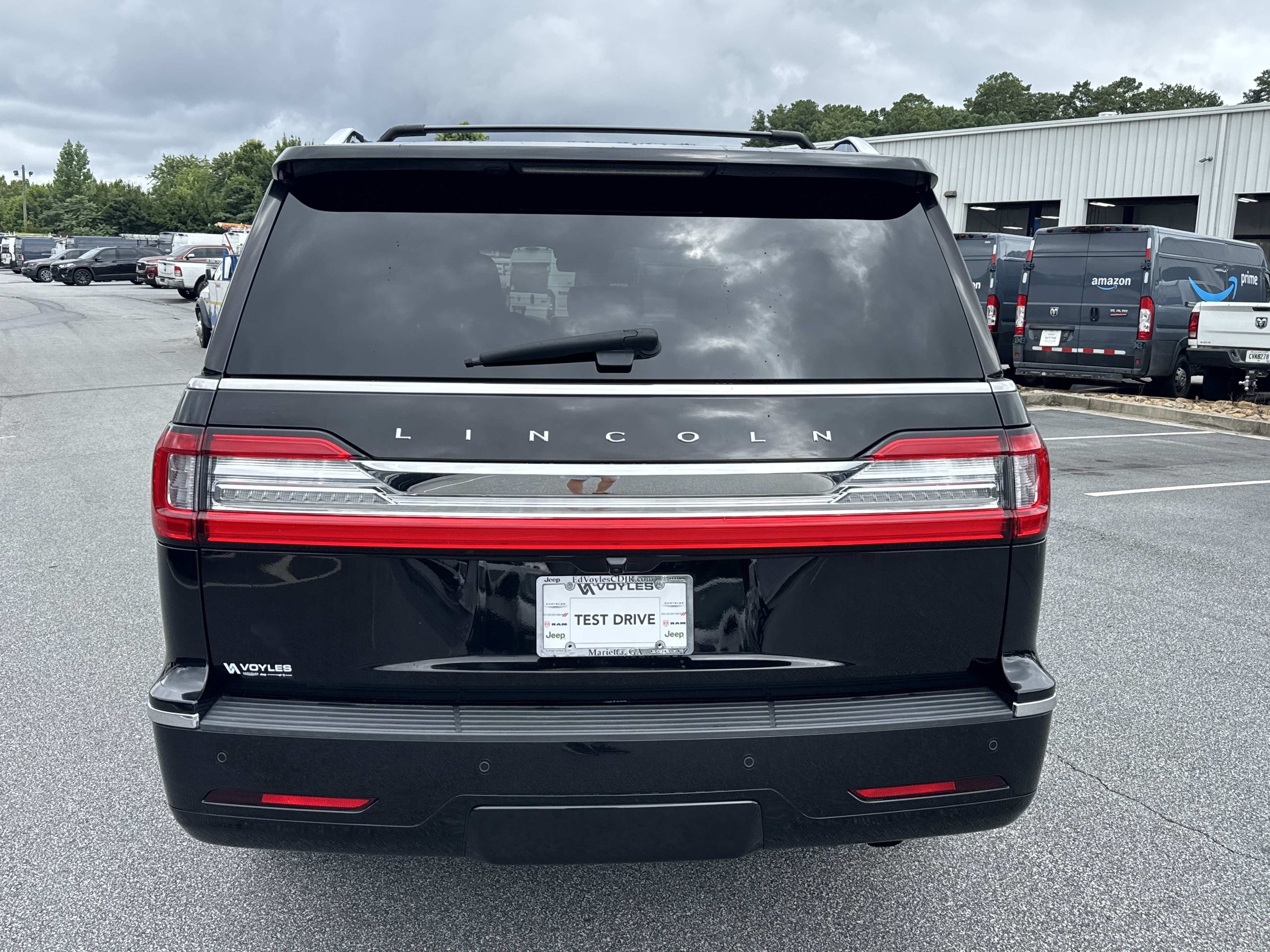 Used 2019 Infinite Black Metallic Lincoln Select image 7