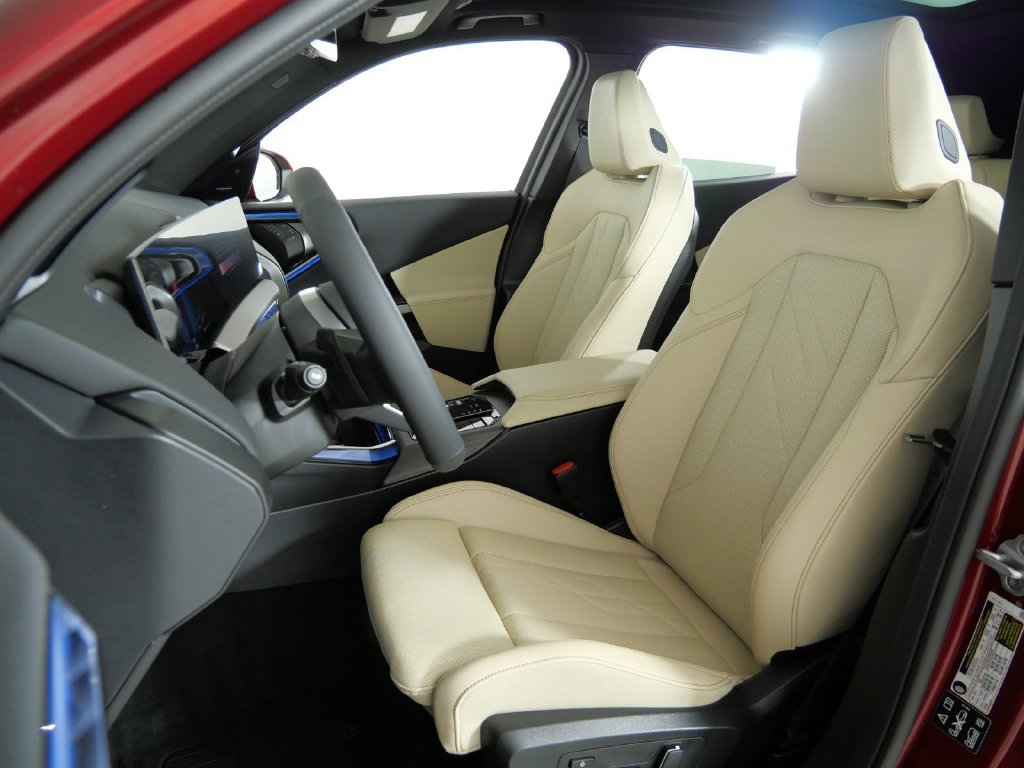 Used 2026 Vegas Red Metallic BMW 30 xDrive image 36