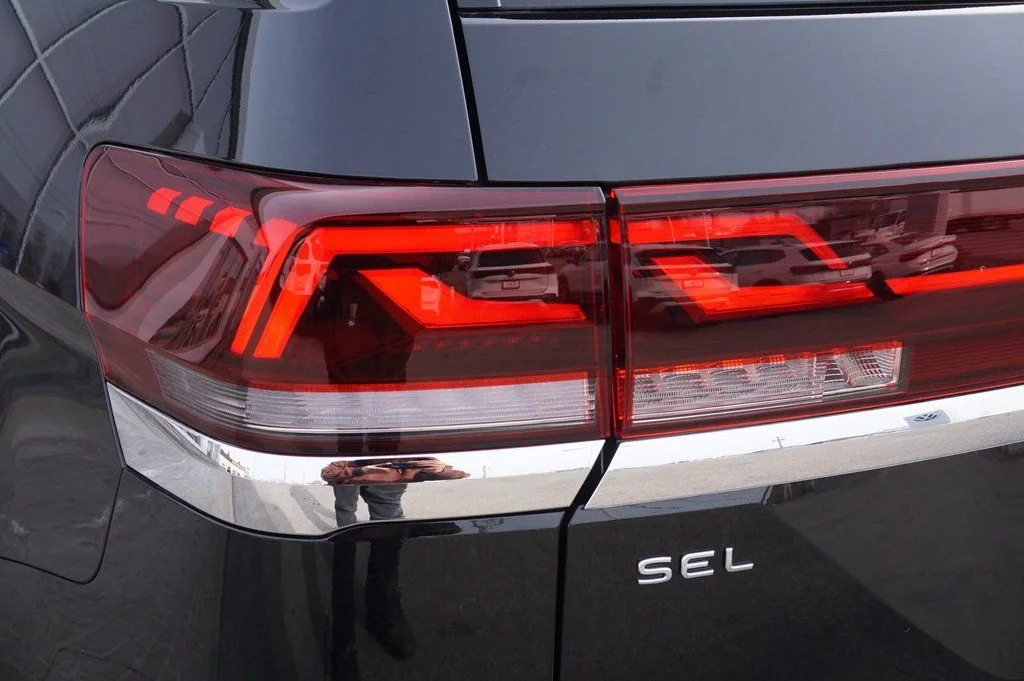 New 2026 Deep Black Volkswagen 2.0T SEL Premium R-Line image 39