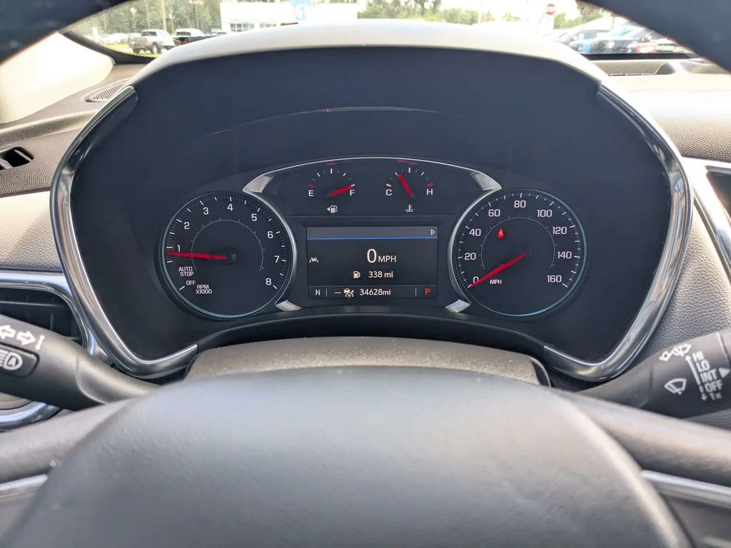 Used 2024 Gray Chevrolet LT image 27