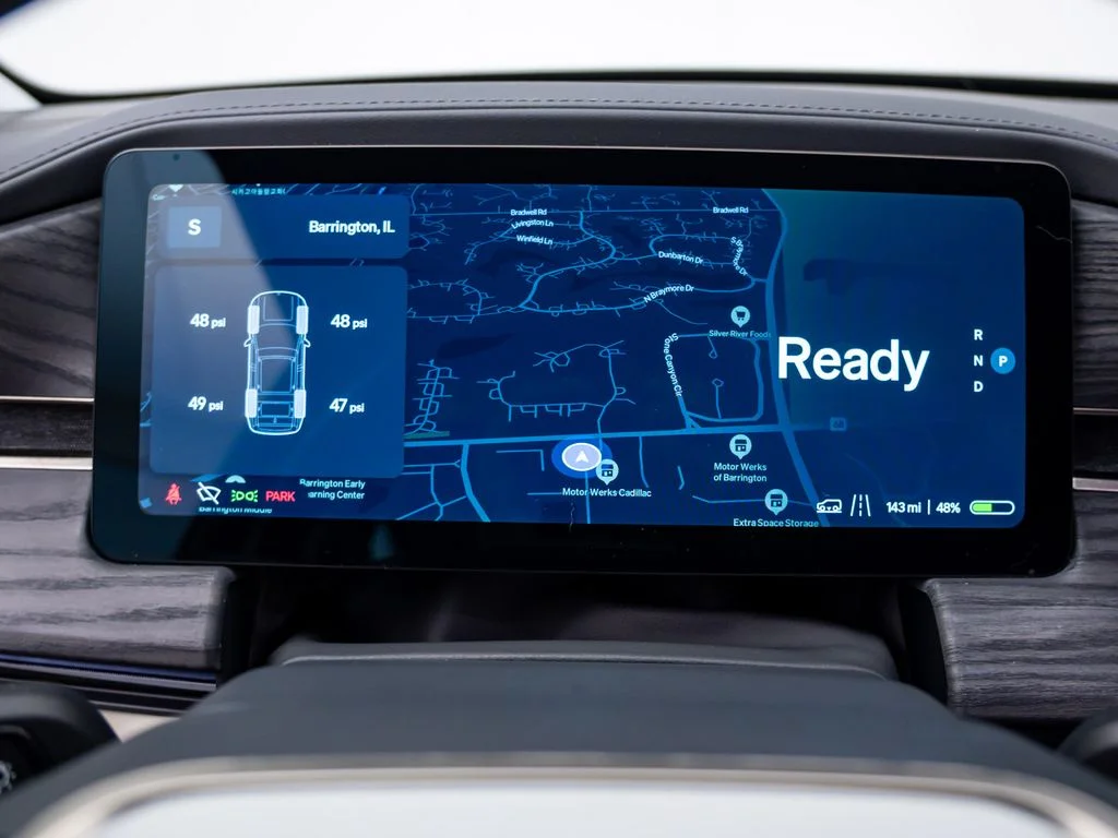 Used 2023  Rivian Adventure image 29