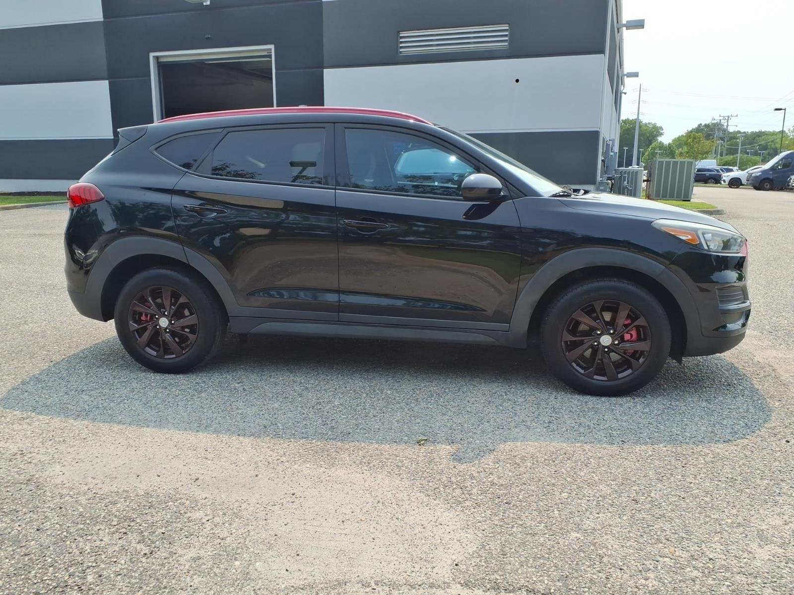 Used 2020 Black Noir Pearl Hyundai Value image 5