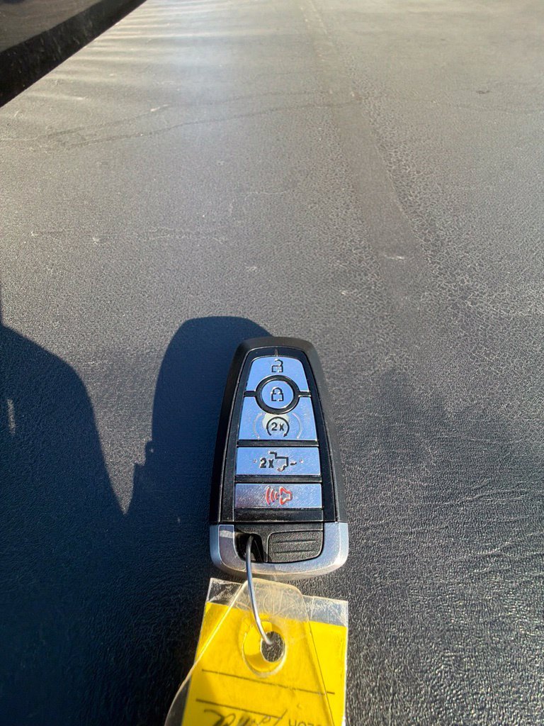 Used 2018 Shadow Black Ford Lariat image 11
