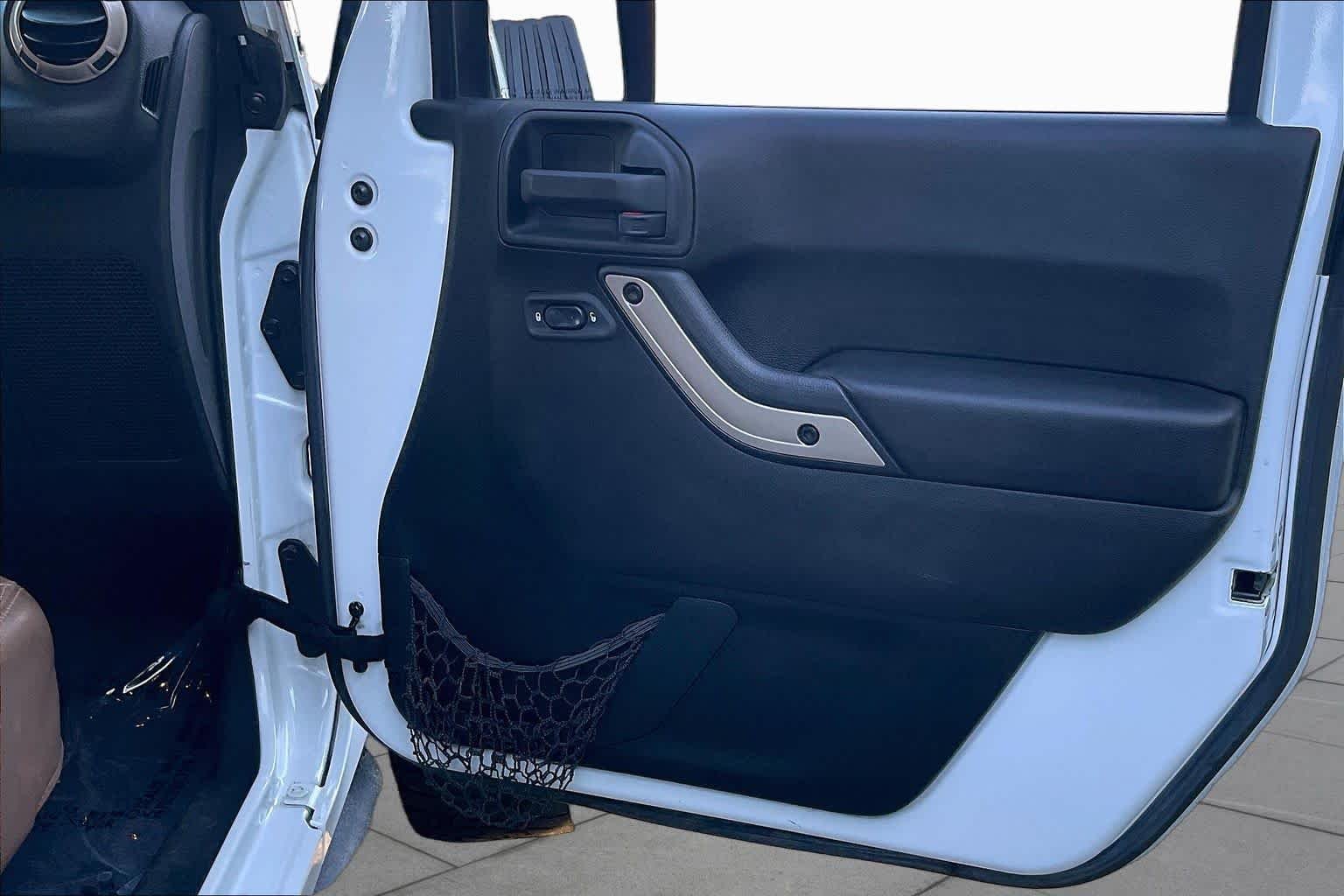 Used 2017 Bright White Clearcoat Jeep 75th Anniversary image 20