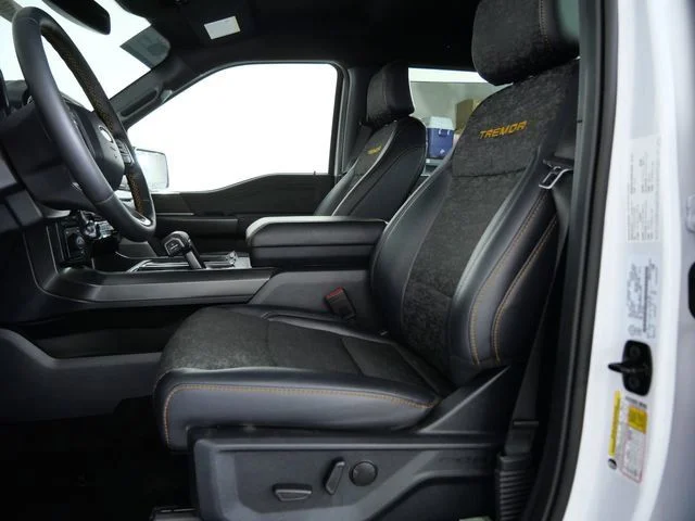 Certified Used 2025  Ford Tremor image 19