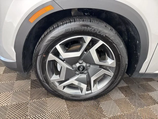 Used 2025 Silver Hyundai SEL Premium image 36