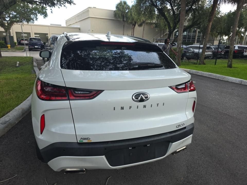 Certified Used 2023 White INFINITI LUXE image 6