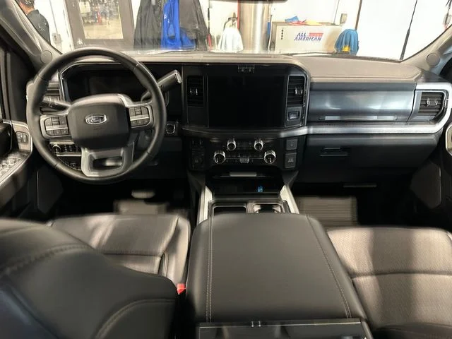 Used 2025 Gray Ford Lariat image 13