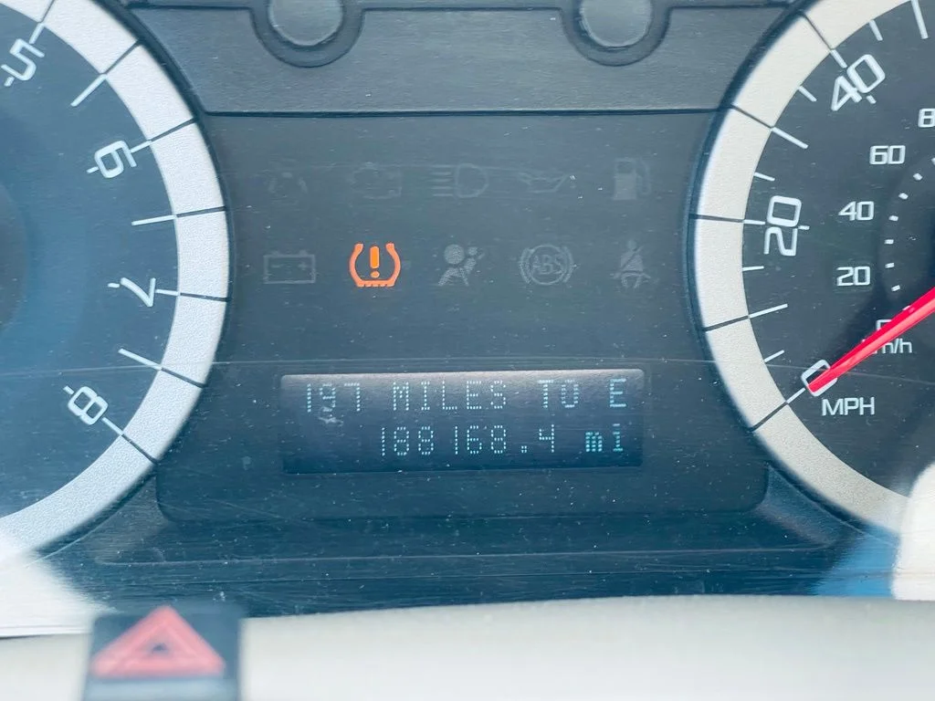 Used 2011 Silver Ford XLT image 17