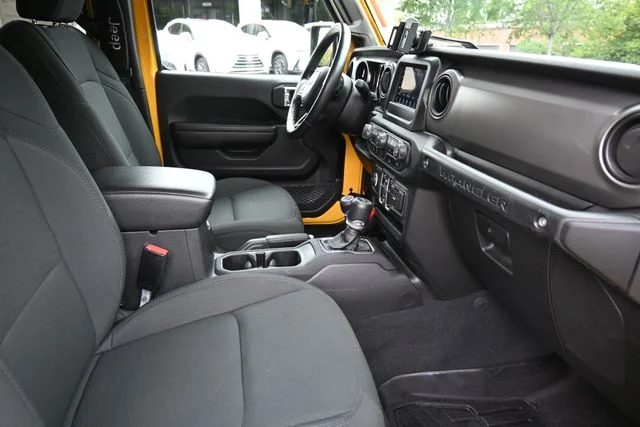Used 2021  Jeep Unlimited Sport S image 20