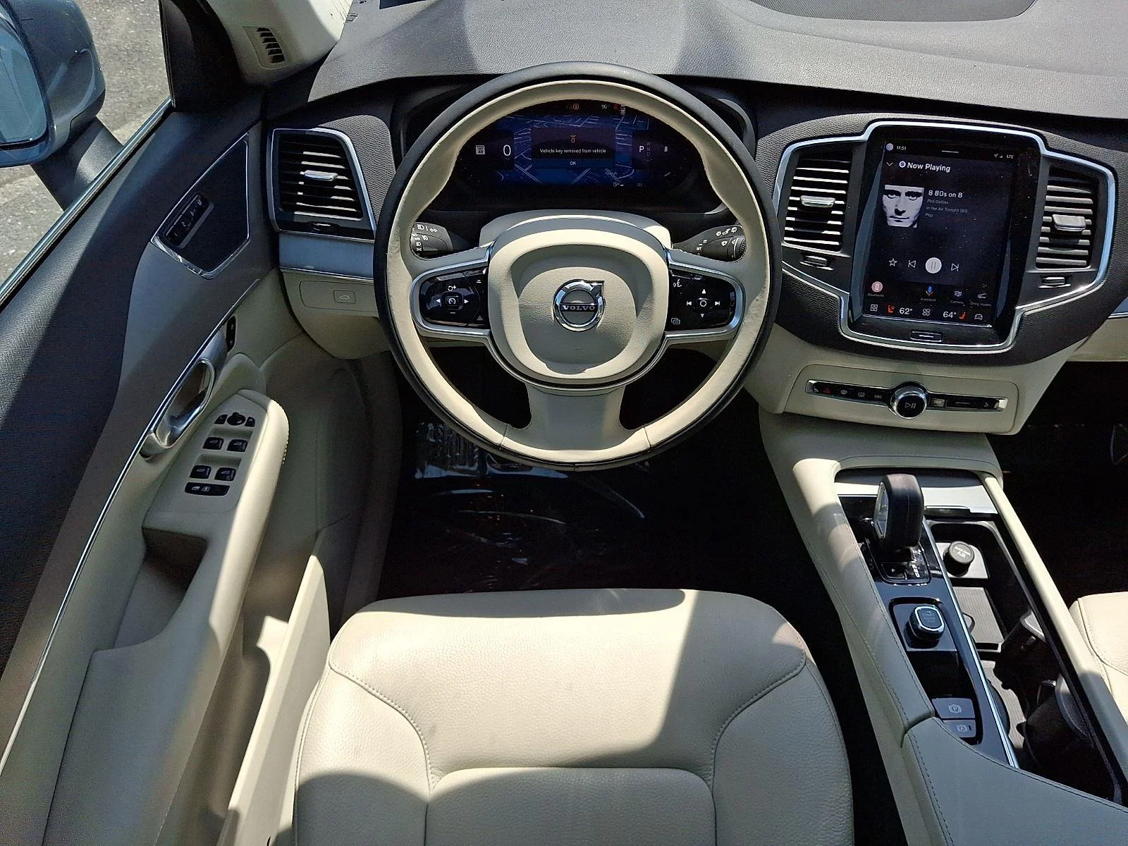 Used 2023 Thunder Grey Metallic Volvo Core image 12