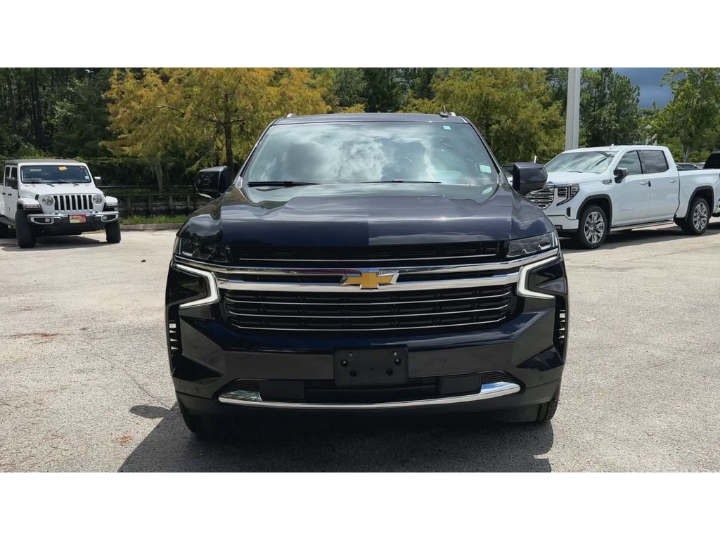 2024 Chevrolet Suburban LT - Photo 3